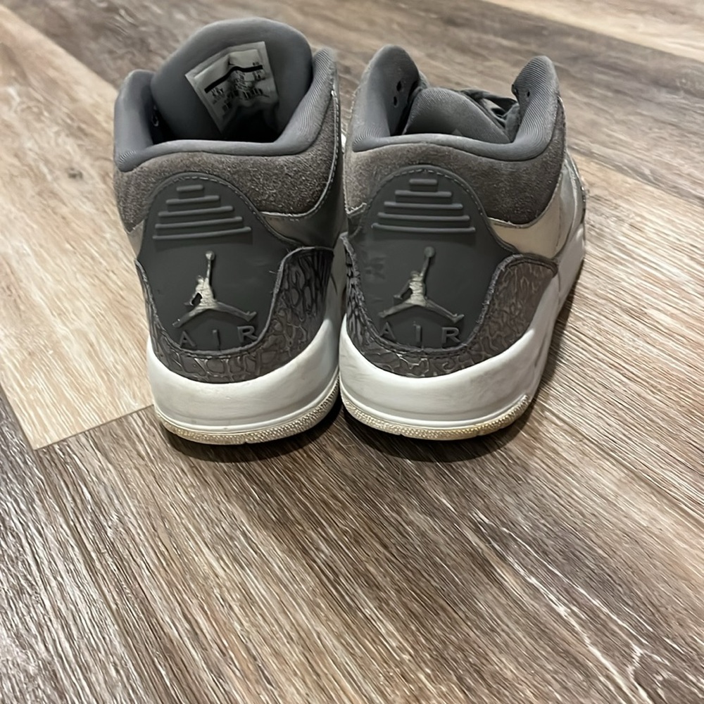 Silver Jordan Retro - Picture 4 of 6